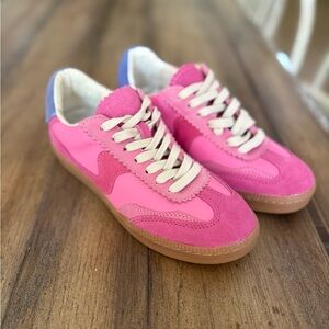 Dolce Vita size 6 Pink Suede Sneakers